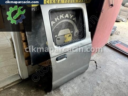 Nissan Skystar Sağ Arka Kapı çıkma parça