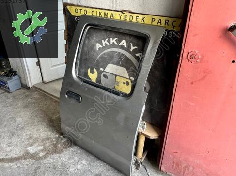 Nissan Skystar Sağ Arka Kapı çıkma parça