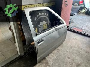 Nissan Skystar Sağ ön Kapı Çıkma Orjinal