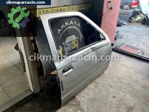 Nissan Skystar Sağ Ön Kapı çıkma parça