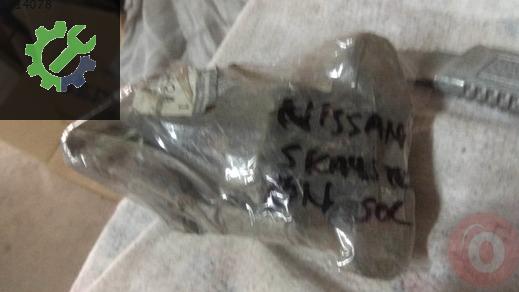 Nissan Skystar Kapı Menteşesi çıkma parça