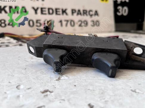 Nissan Terrano Cam Düğmesi çıkma parça