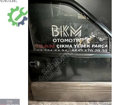 Nissan Terrano Kapı çıkma parça