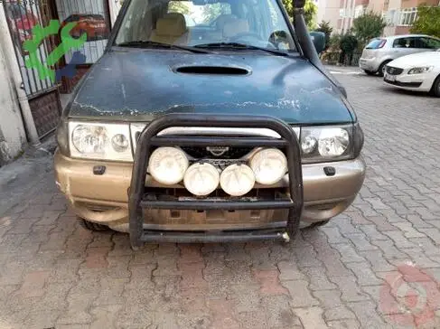 Nissan Terrano Kapı çıkma parça