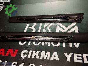 Nissan X-Trail Orijinal Çıkma Arka Kapı Çıtası