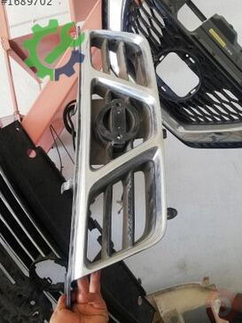 Nissan X-Trail Ön Panjur çıkma parça