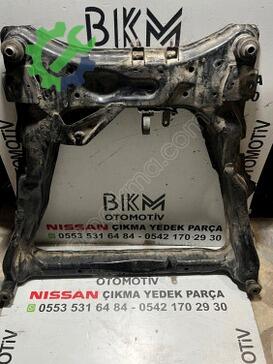 Nissan Qashqai Travers çıkma parça