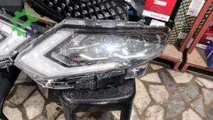 Nissan X-Trail Orijinal Çıkma Sol Far (2. Adet)