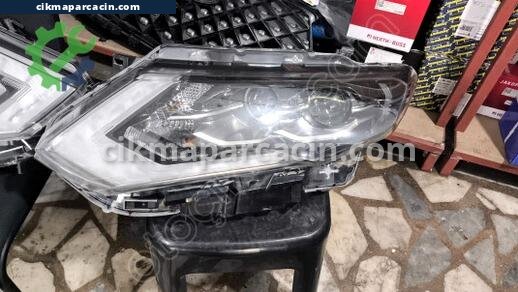 Nissan X-Trail Far çıkma parça