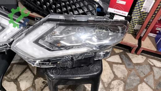 Nissan X-Trail Far çıkma parça