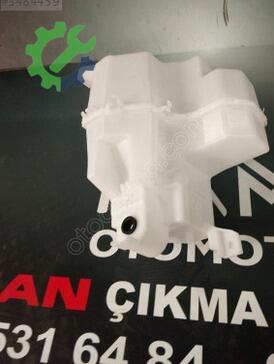 Nissan Primera Silecek Suyu Deposu çıkma parça