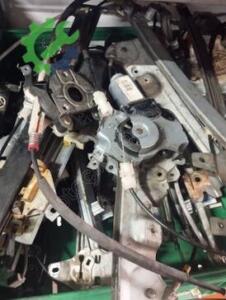 Nissan X-Trail Orijinal Çıkma Cam Motoru (2. Adet)