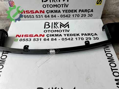 Nissan X-Trail Tampon Demiri çıkma parça