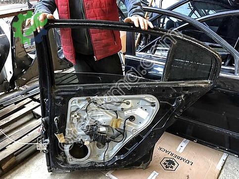 Skoda Octavia Sağ Arka Kapı çıkma parça