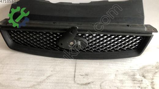 Ford Focus Ön Panjur çıkma parça