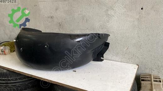Volkswagen Transporter Davlumbaz 7H0810972C çıkma parça