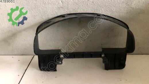 Mazda 323 Gösterge Çerçevesi B61N55421 çıkma parça