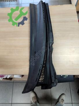 Toyota Corolla Ön Cam Izgarası 55709-02120 çıkma parça