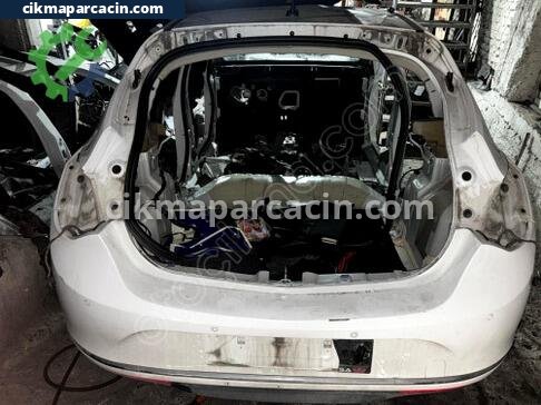 Opel Astra Arka Çamurluk çıkma parça