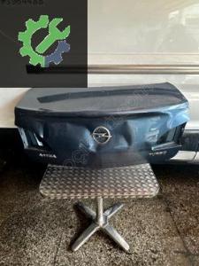 Opel astra bagaj kapağı
