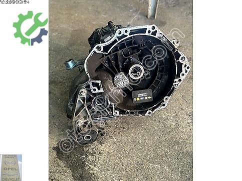 Opel Astra Şanzıman Komple F13C394 çıkma parça