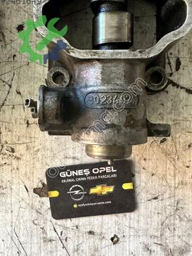 Opel Astra Eksantrik Mili 90234971 çıkma parça