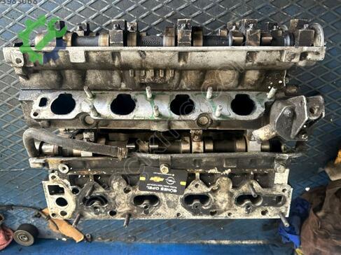 Opel Astra Silindir Kapağı 90501968 çıkma parça