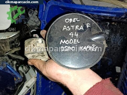 Opel Astra Depo Kapağı çıkma parça