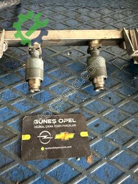 Opel Astra Enjektör çıkma parça