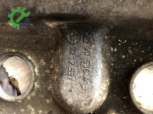 Opel Astra Külbütör Kapağı 90536413 çıkma parça