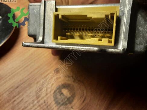 Opel Astra Kontrol Ünitesi 24407210 çıkma parça