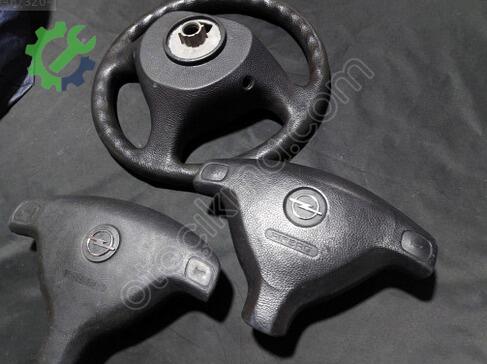 Opel Astra Direksiyon Simidi çıkma parça