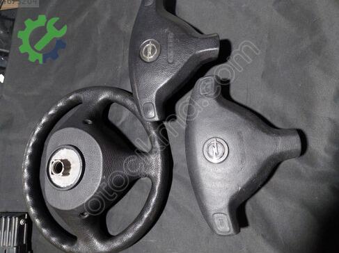 Opel Astra Direksiyon Simidi çıkma parça