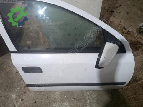 Opel Astra Sağ Ön Kapı çıkma parça