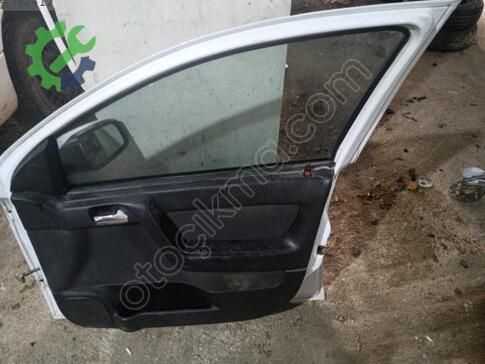 Opel Astra Sağ Ön Kapı çıkma parça