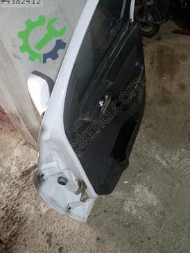 Opel Astra Sağ Ön Kapı çıkma parça