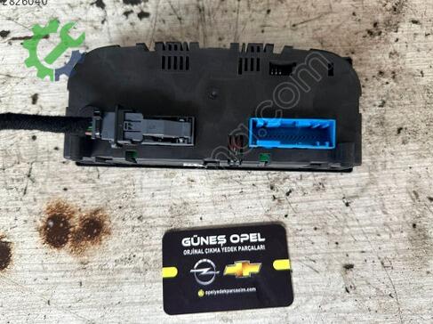 Opel Astra Kalorifer Kontrol Paneli 24442472 çıkma parça