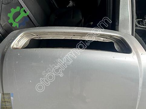 Opel Astra Tampon Izgara Çıtası çıkma parça