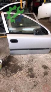 Opel Astra Sağ Ön Kapı Sökme Çıkma (2. Adet)