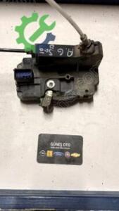 Opel Astra Sağ Ön Kapı Kilidi Çıkma
