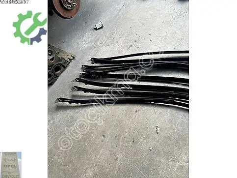 Opel Astra Tavan Çıtası çıkma parça