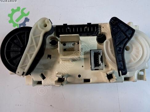 Opel Corsa Klima Kontrol Paneli çıkma parça