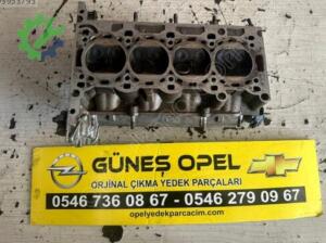 Opel Astra Orijinal Çıkma Silindir Kapağı 55355430