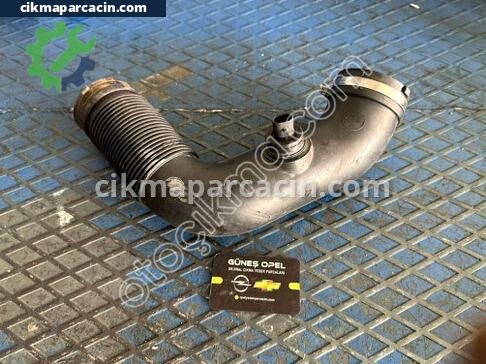 Opel Astra Hava Filtresi Hortumu çıkma parça