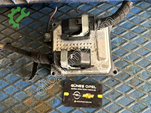Opel Astra Motor Beyni 55571588 çıkma parça
