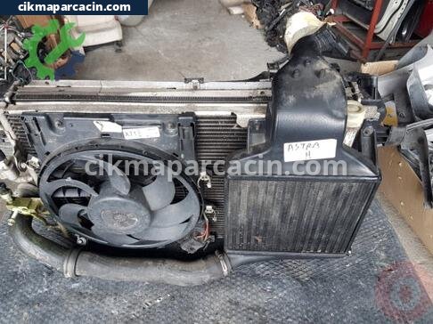 Opel Astra Turbo Radyatörü çıkma parça
