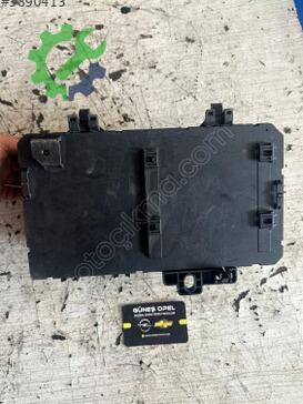 Opel Astra Sigorta Kutusu 13220831 çıkma parça