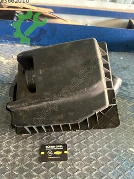 Opel Astra Hava Filtresi Kutusu 55353466 çıkma parça