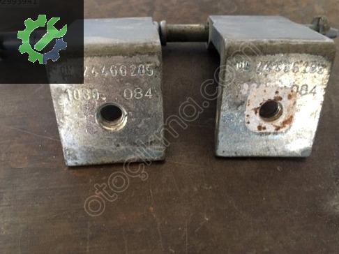Opel Astra Bagaj Menteşesi 24466285 çıkma parça