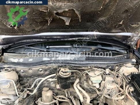 Opel Astra Ön Cam Izgarası çıkma parça